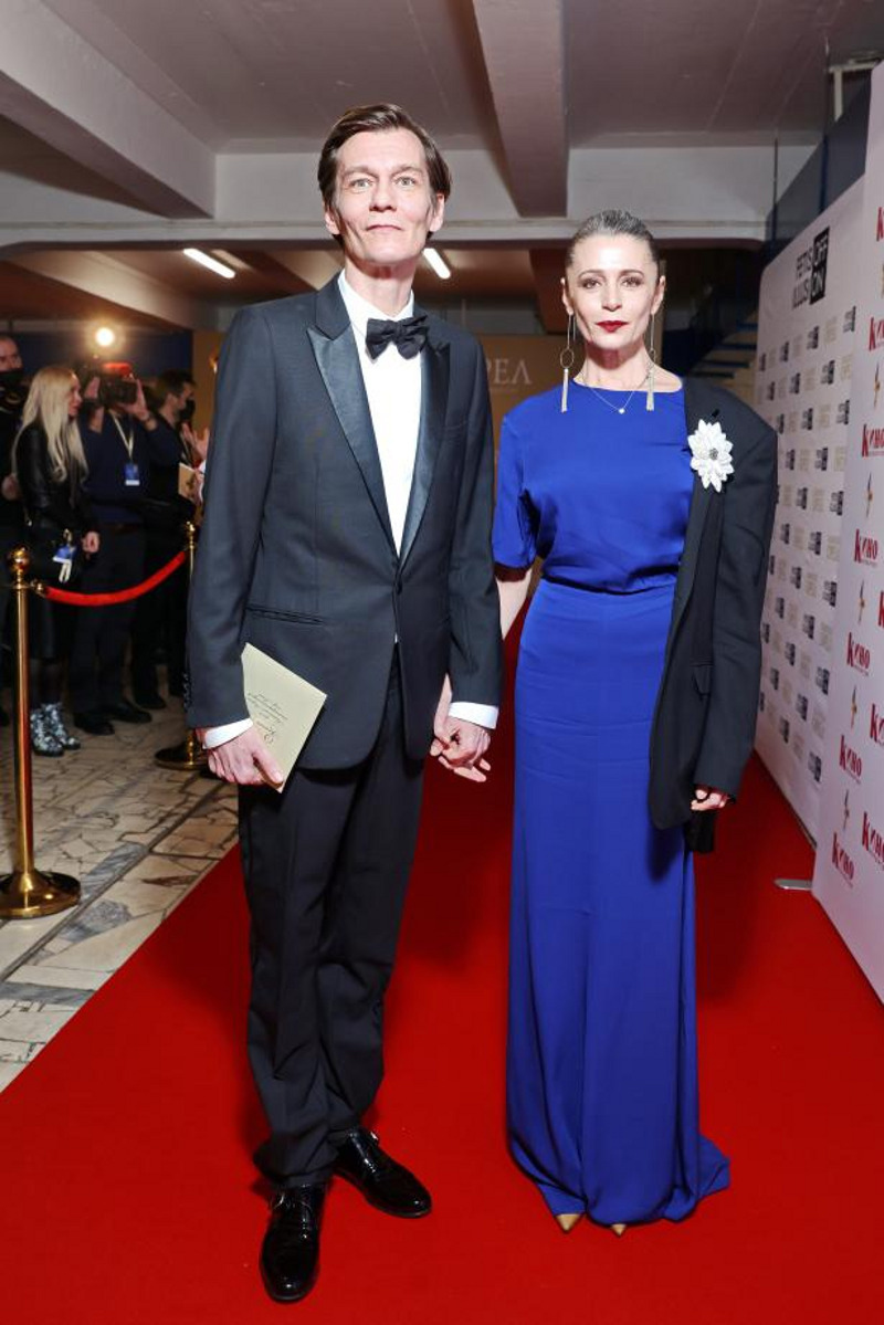 Оксана Фандера угадала с цветом наряда