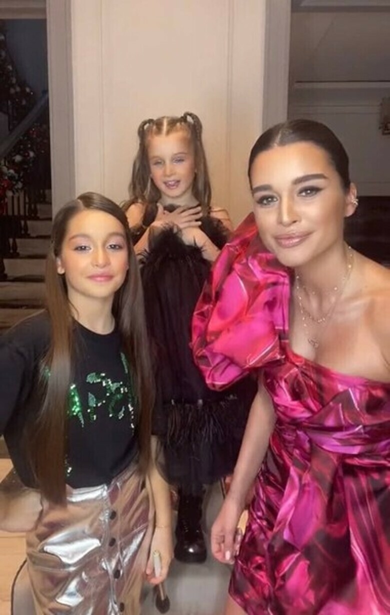 Ксения Бородина с дочками Ксенией и Марусей