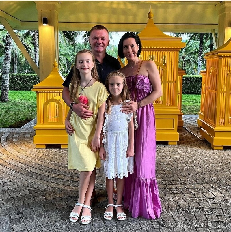 Владимир Сычев с семьей уехал отмечать новый год в теплые края