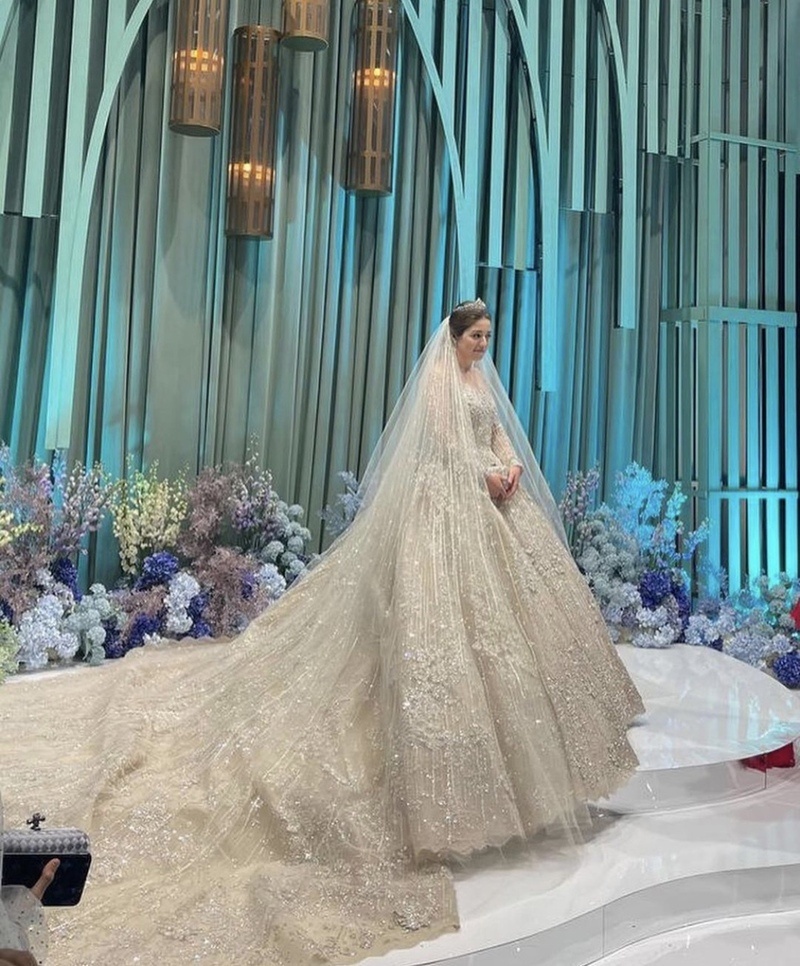 Наряд невесты обошелся бизнесмену в миллионы рублей