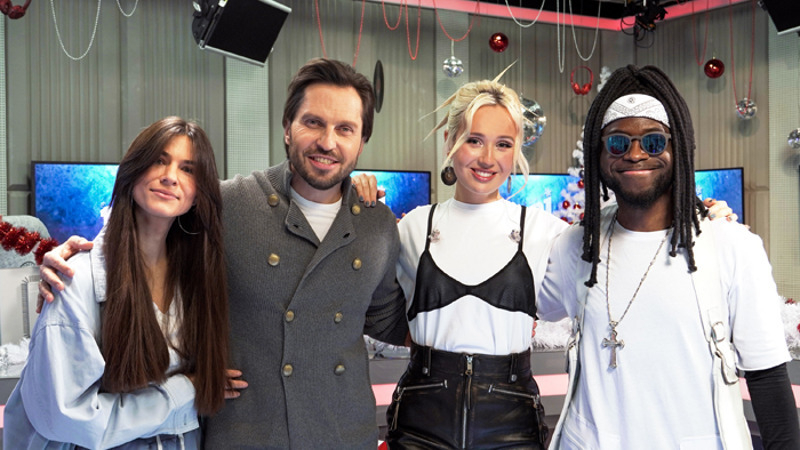 Клава Кока и Александр Ревва с ведущими шоу