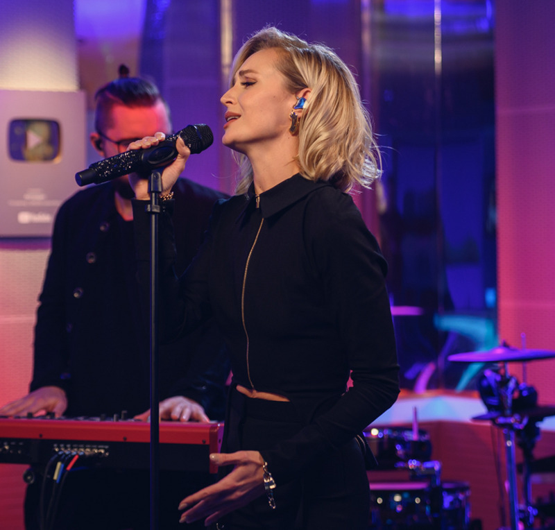 По словам Гагариной, ее маленькая дочка Мия написала целых четыре письма Деду Морозу