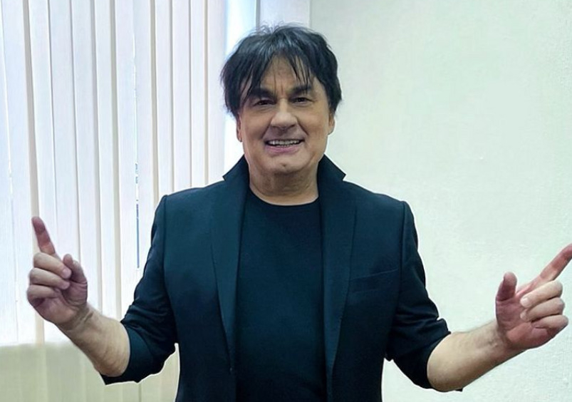 Александр Серов