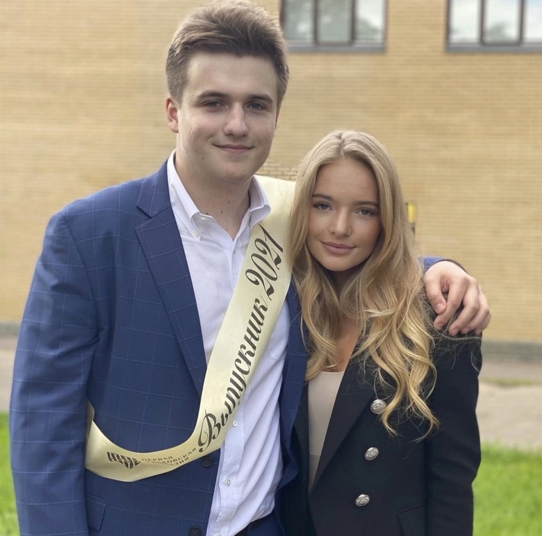 Мика и Елизавета Пескова