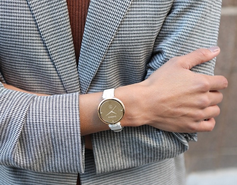 Стильная штучка: выбираем смарт-часы в офис с дресс-кодом