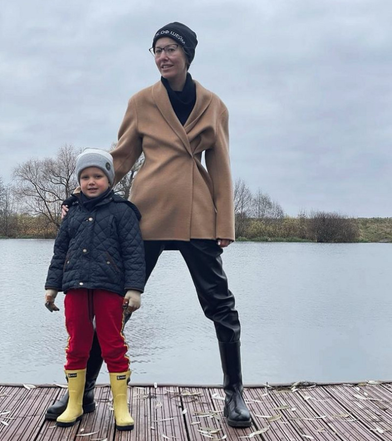 Ксения и Платон отлично ладят с дочерью Константина