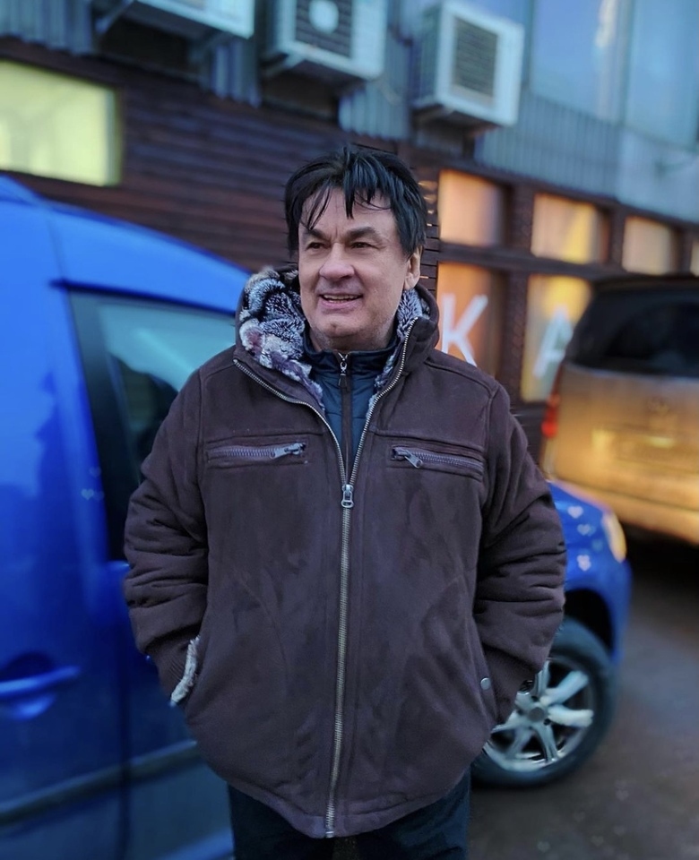 Александр Серов