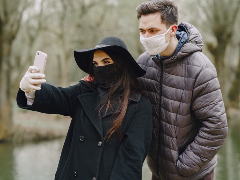 В Питере перед ноябрьскими праздниками вводят QR-коды