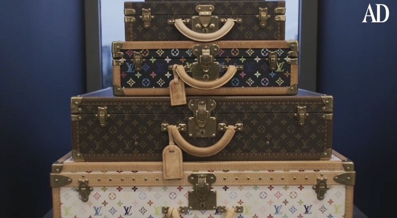 Некоторые предметы интерьера находятся в хранилище Юнусова