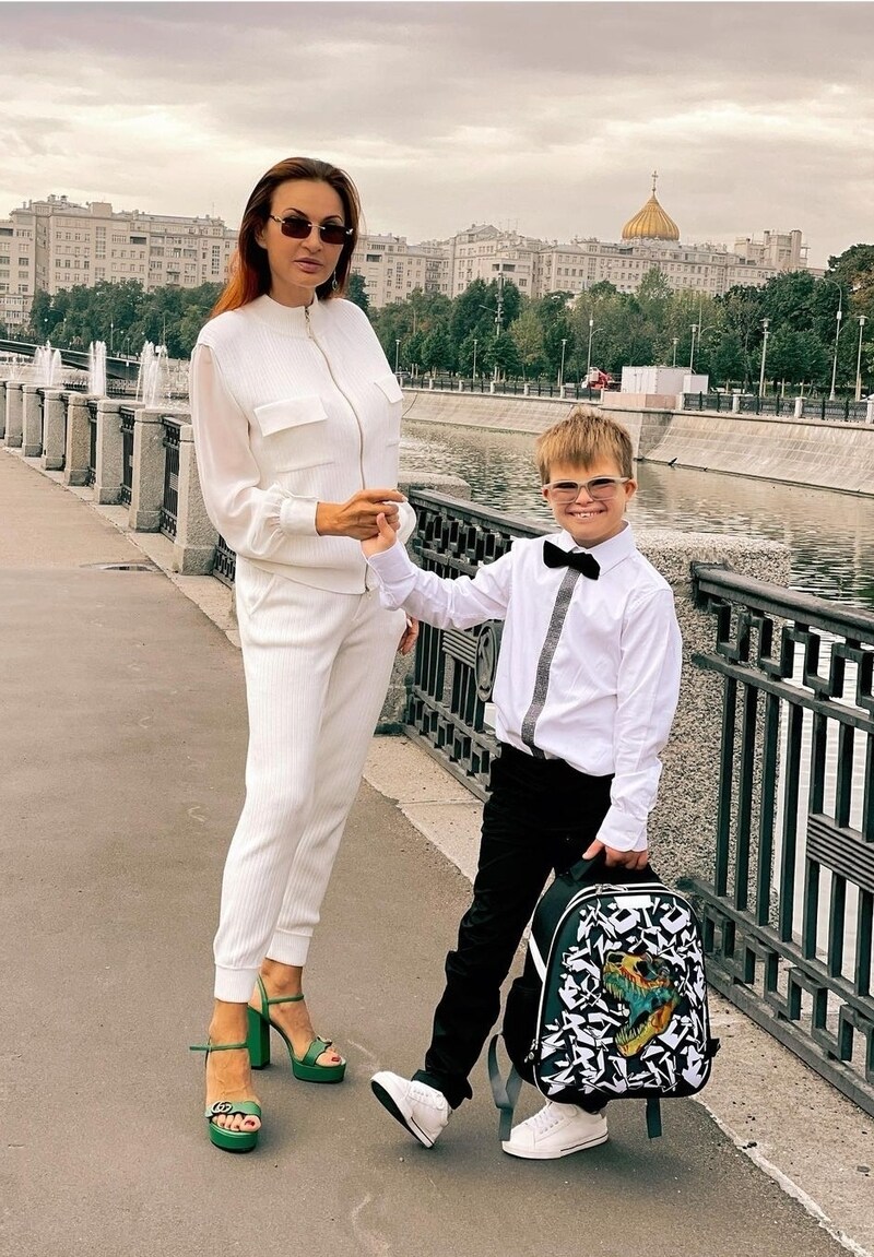 Сын артистки в этом году пошел уже в третий класс