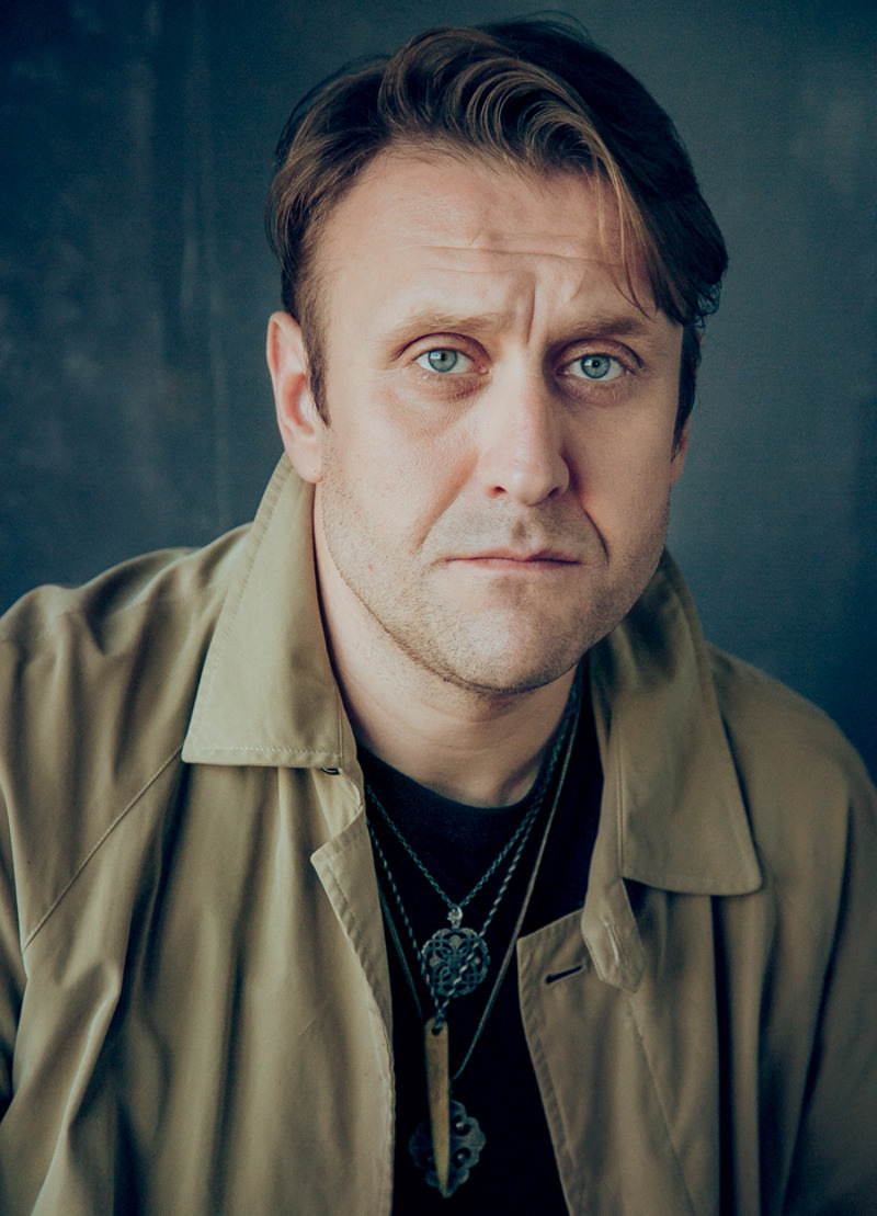 "Юля – моя опора, моя муза, мой флаг. Я с ней советуюсь, она мне делает жизнь проще. Семья – это же симбиоз мужчины и женщины"