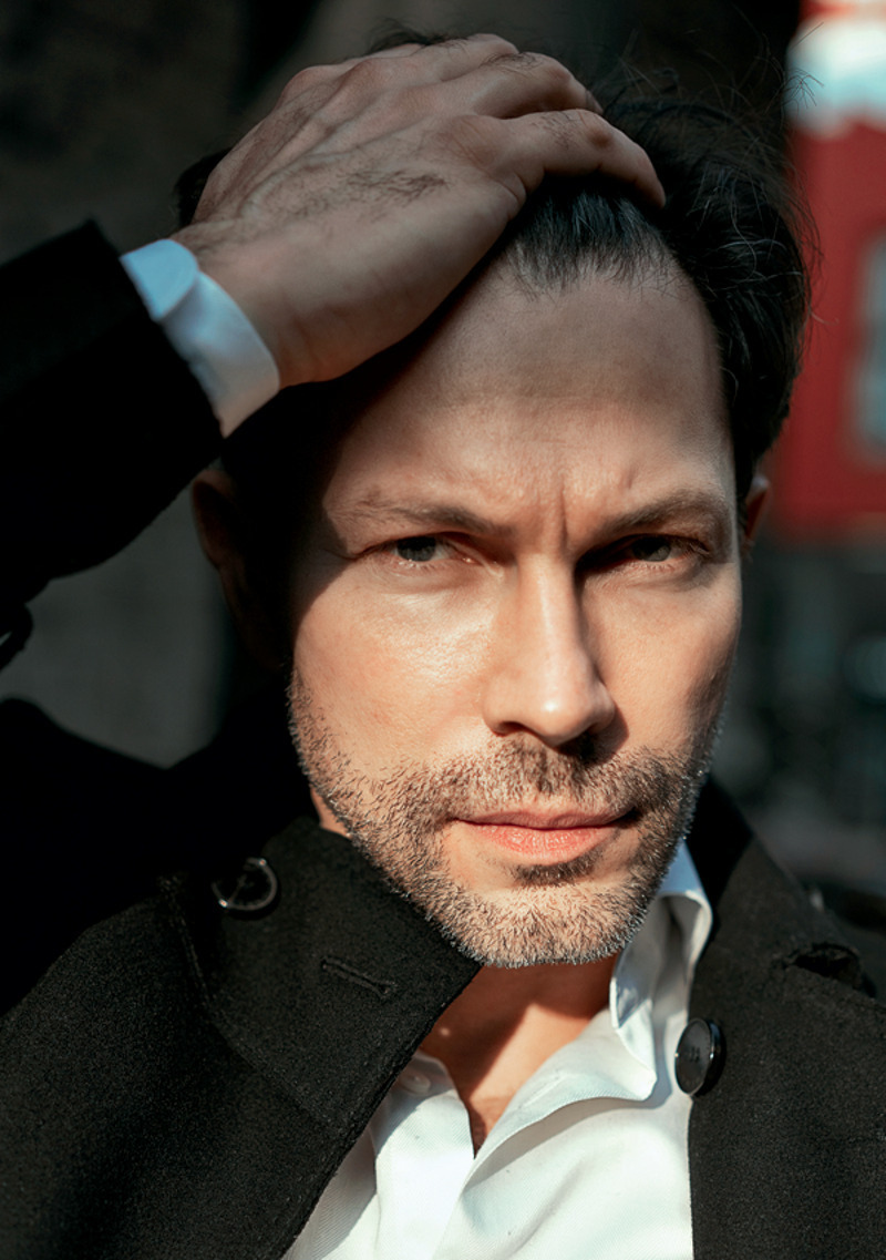 Рубцов не только актер и руководитель театра. он создает одежду для отдыха и путешествий