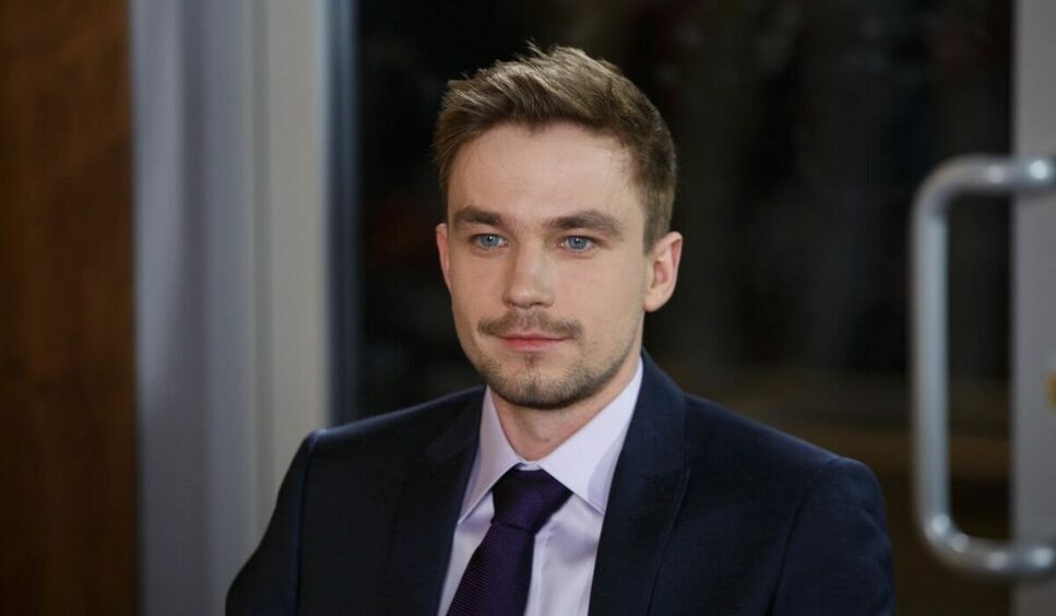 Александр Петров