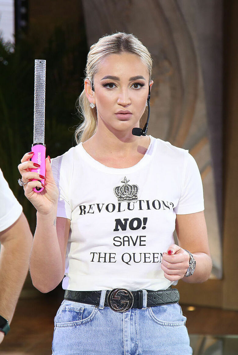 Ольга Бузова