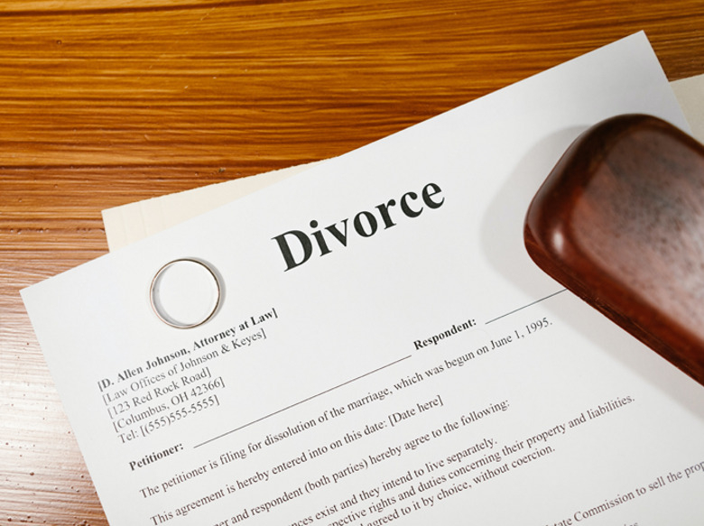 На каких условиях делят совместно нажитое имущество?