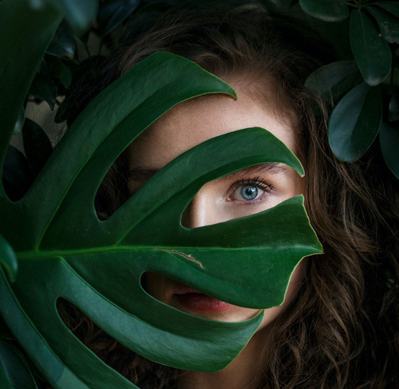 Как проводят круговую пластику век?