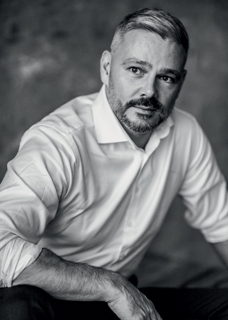 Впервые Губанов стал отцом в двадцать лет. Сейчас у него уже три дочери