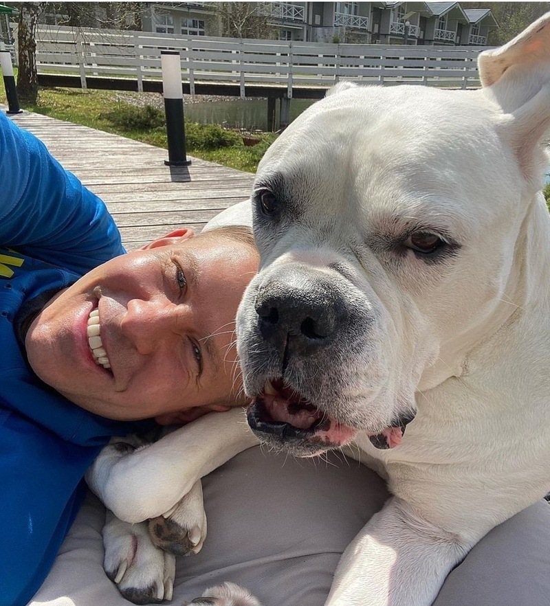 Певец потерял любимого питомца в конце августа