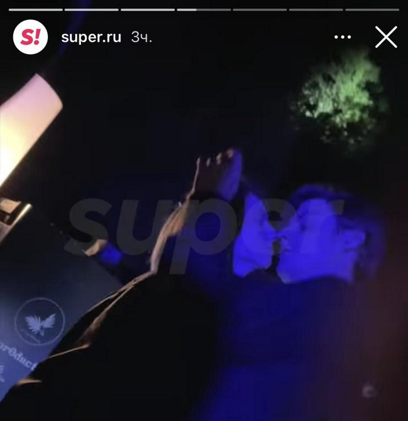 Знаменитости вместе провели вечер в Сочи