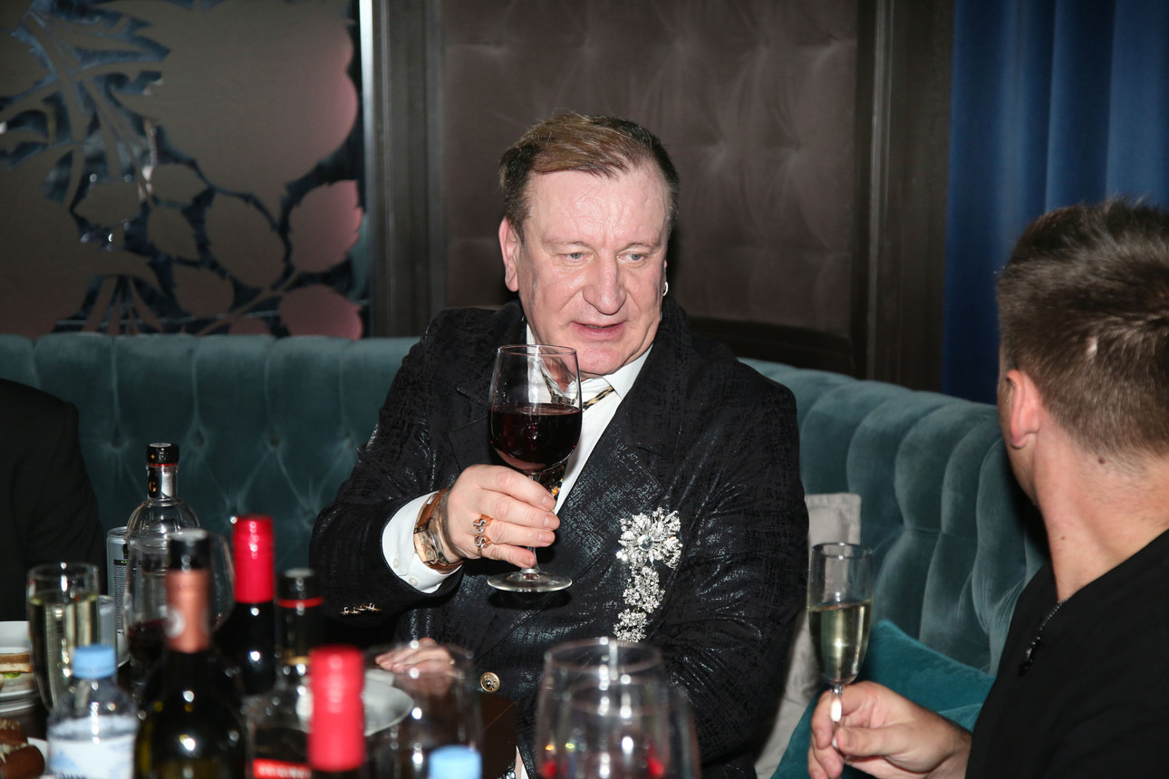 Сергей Пенкин также пришел поздравить молодых