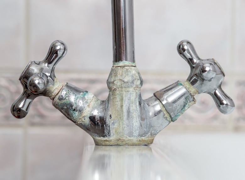 Как автохимия способна творить чудеса в домашнем хозяйстве