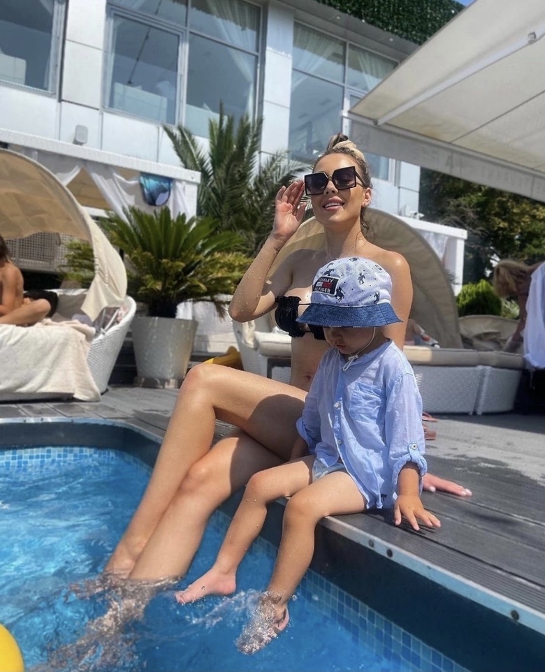 Алена Рапунцель и ее сын Богдан