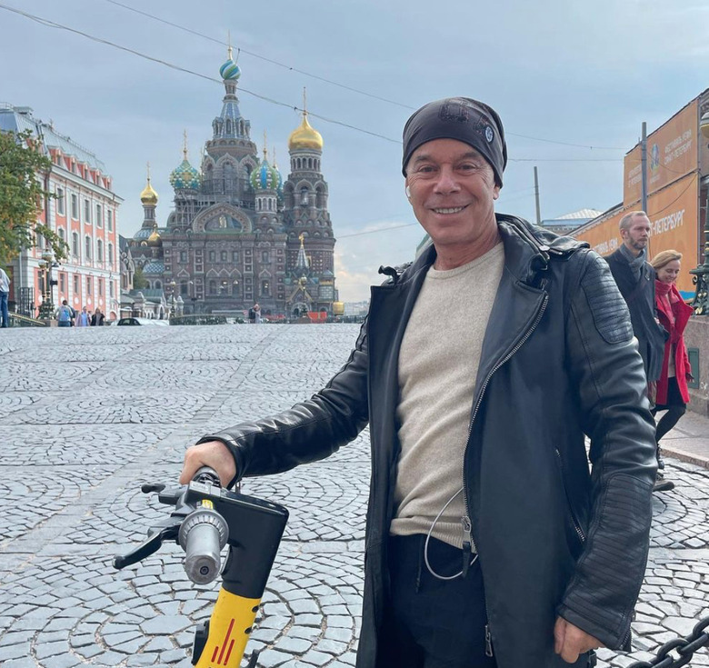 Газманов в Питере впал в детство