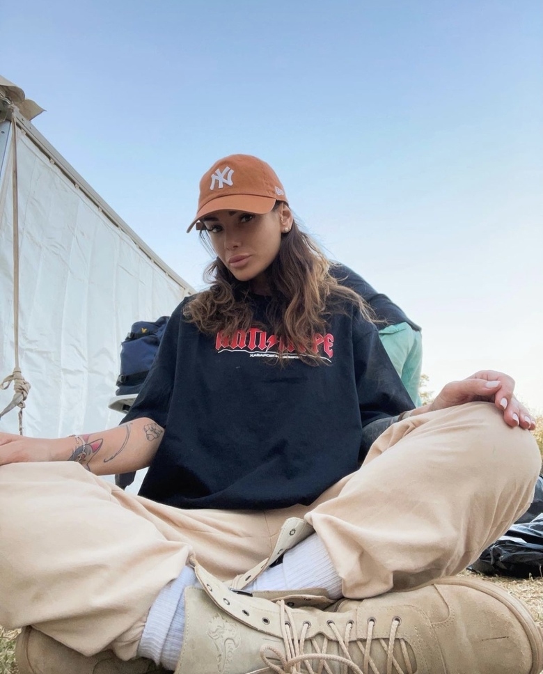 Айза Долматова