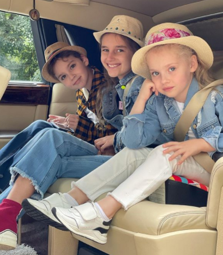 Клавдия Земцова с Гарри и Лизой Галкиными