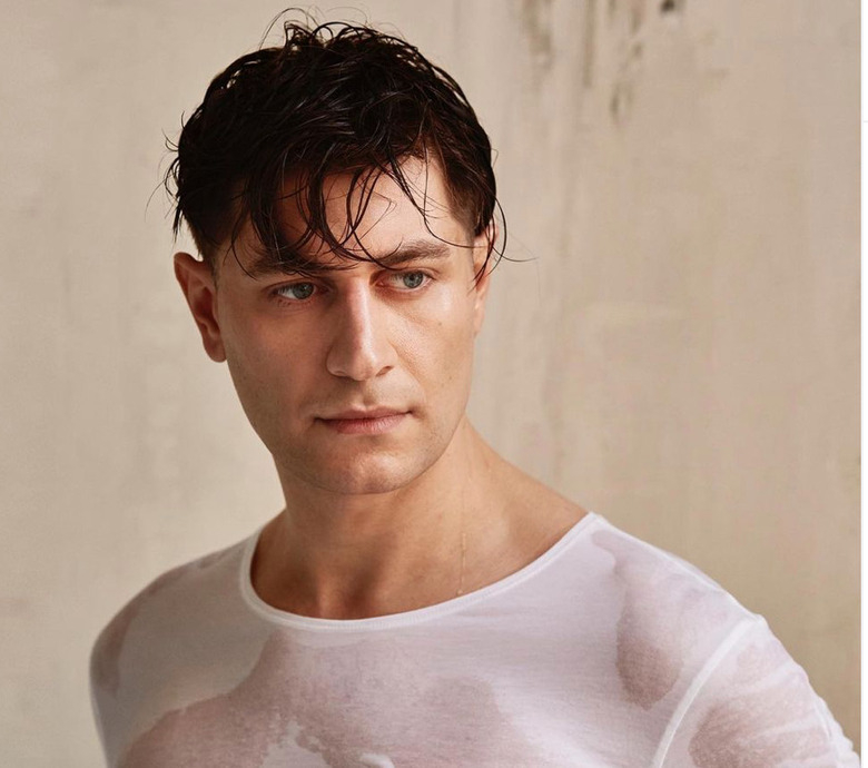 Дава заинтриговал поклонников: 'Если свадьба, то только такая"