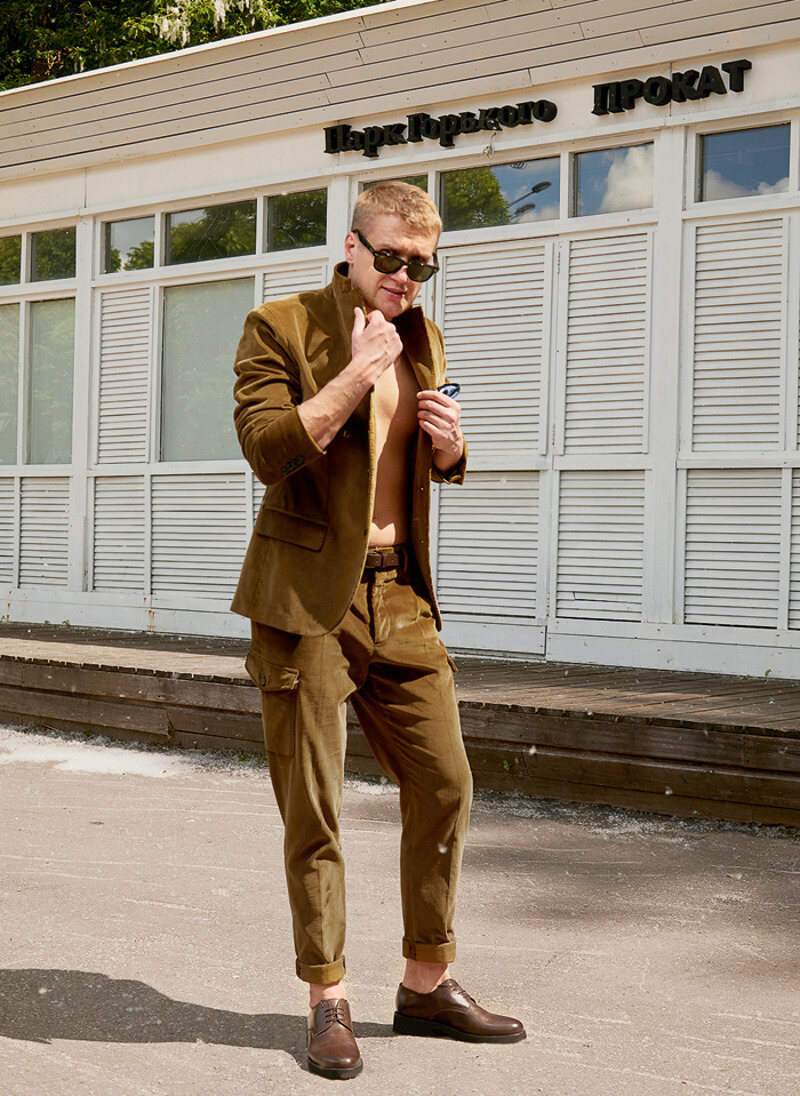 Пиджак, брюки и ботинки, все – PESERICO (Кашемир и шелк)