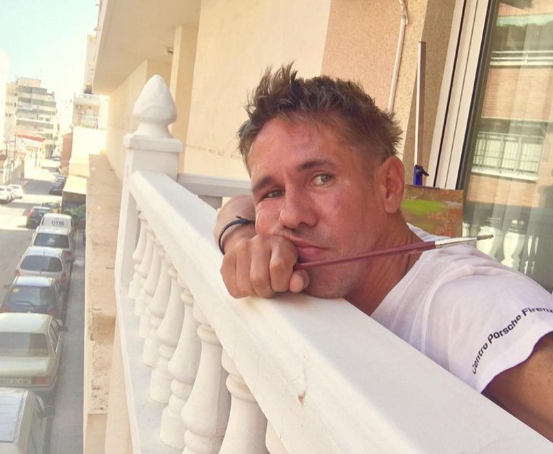 актера трудно переплюнуть в скандальности