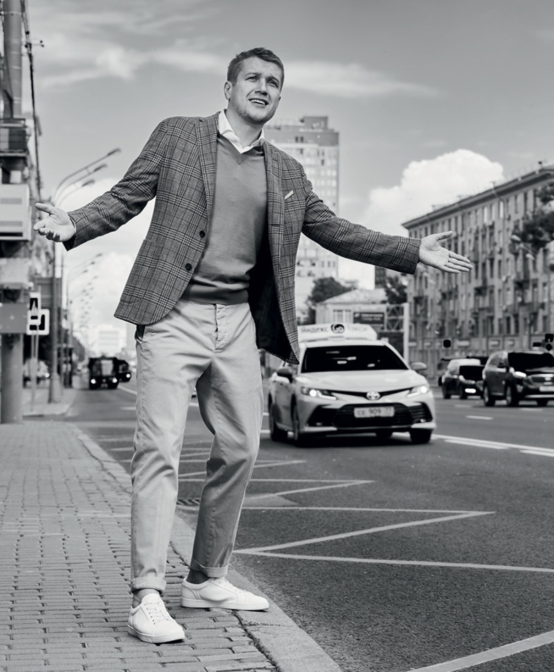 Пиджак, рубашка, джемпер и брюки, все – PESERICO (Кашемир и шелк)