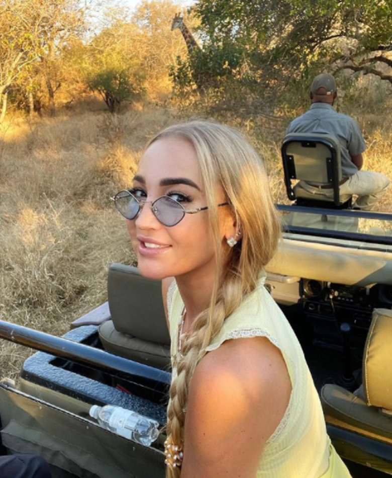 Ольга Бузова в Африке