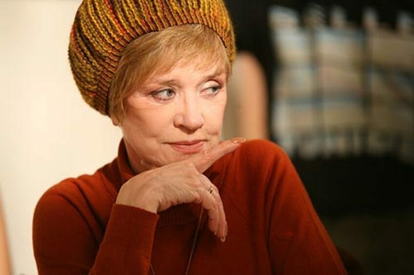 Вера Алентова