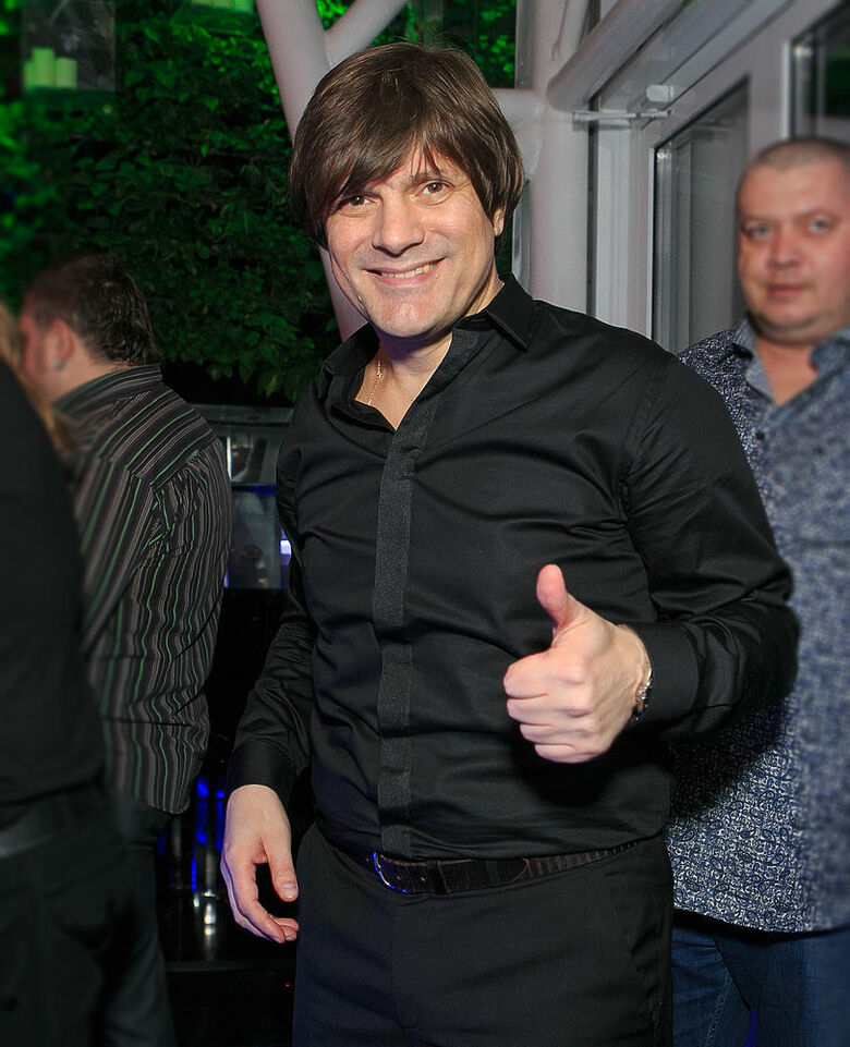 Николая Трубача и его жену выселили из квартиры из-за долгов