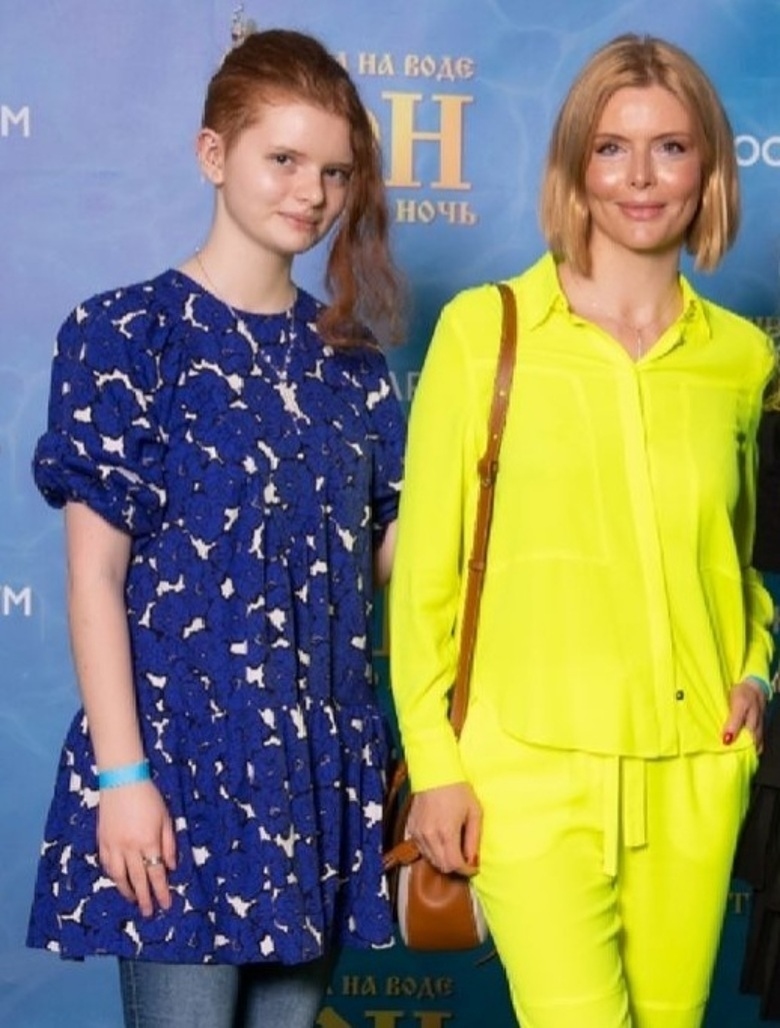 Анна Чурина с дочерью Ксений
