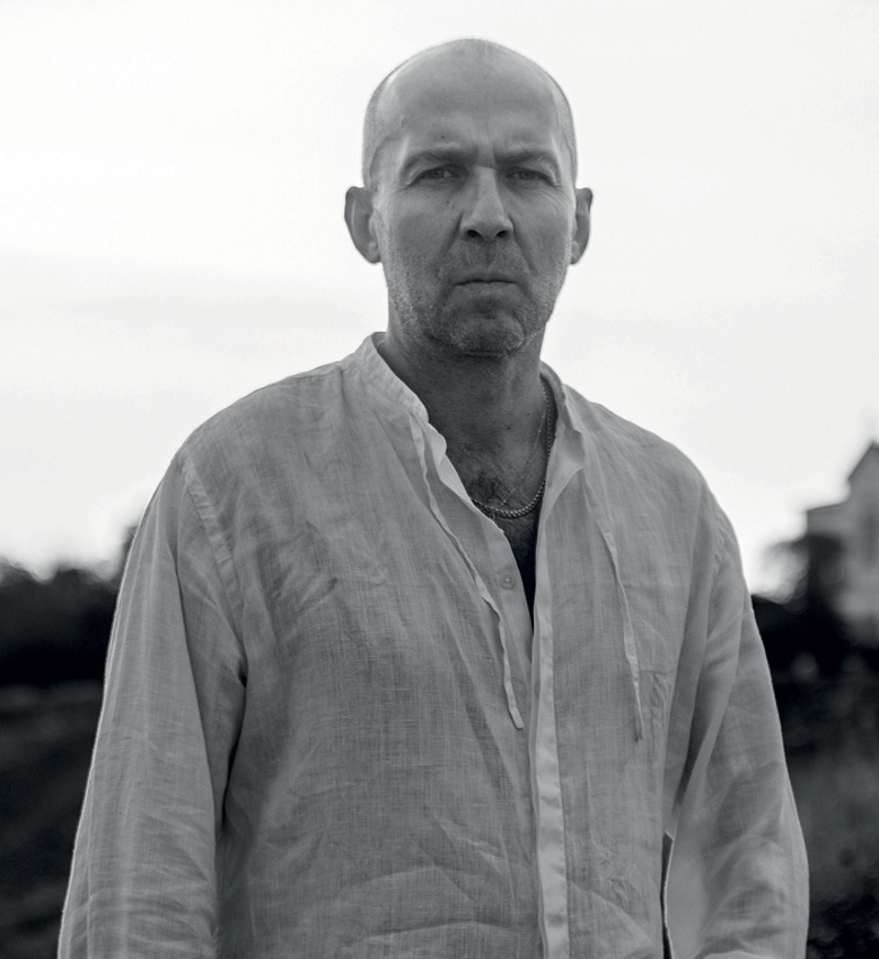 Полухина к себе на курс взял Андрей Толубеев. Мастер так верил в талант студента, что сам платил за его учебу весь первый год