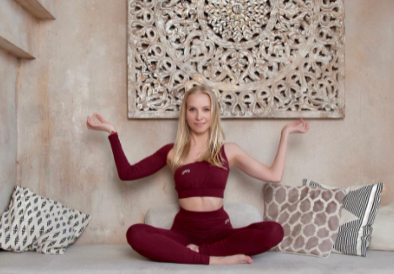 Супруга Владимира Кузьмина Екатерина рекомендует соблюдение аскетического образа жизни