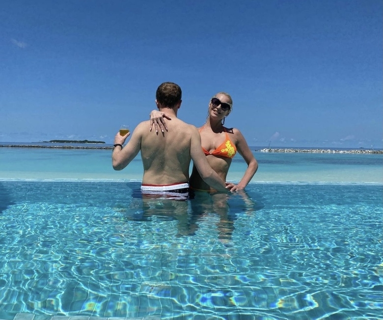 Анастасия Волочкова с Олегом на Мальдивах