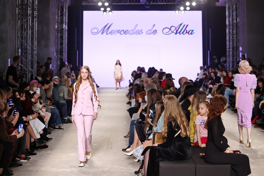 Знаменитый дизайнер Мерседес Де Альба прорвалась в Москву через закрытые границы