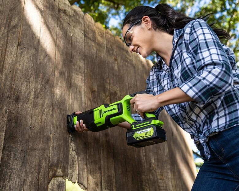 Эльфы и дорога из желтого кирпича: 5 небанальных способов украсить садовый участок