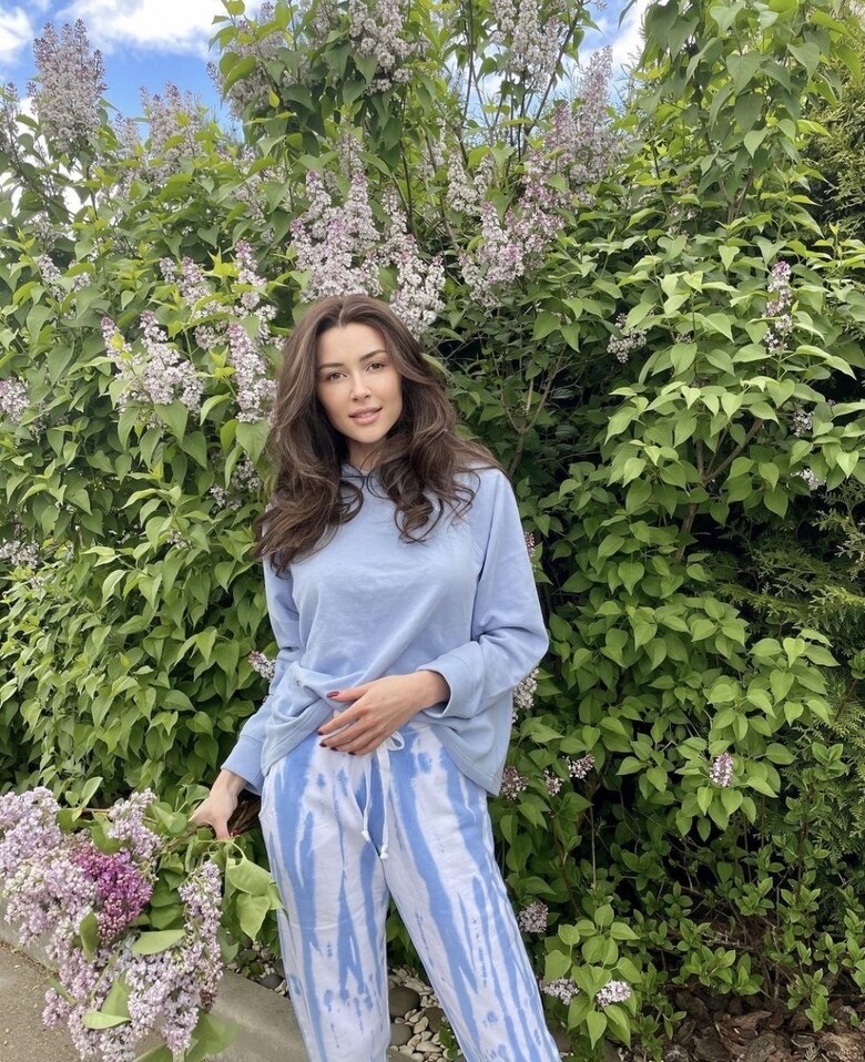 Анна Заворотнюк