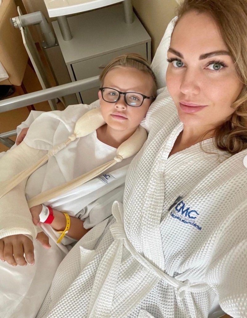 Елена Сланевская с сыном Елисеем