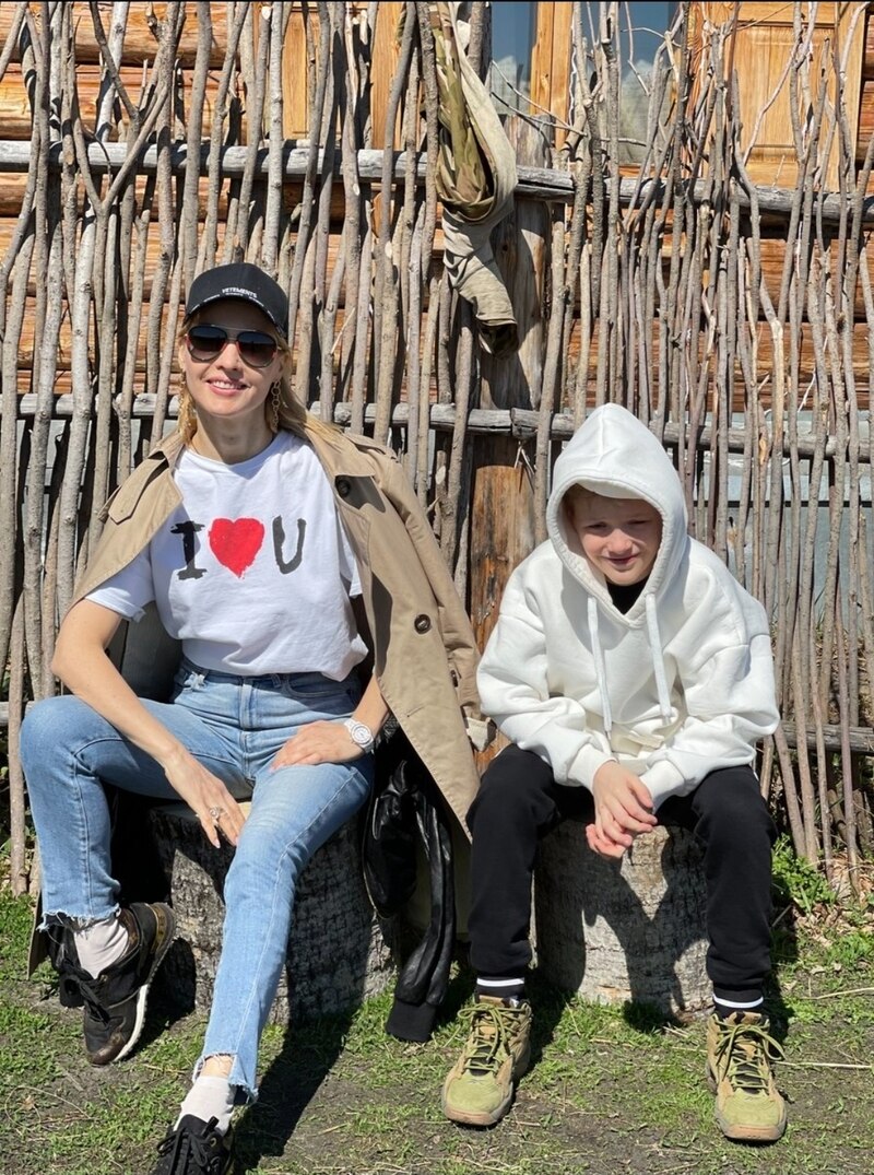 Телеведущая с сыном Романом