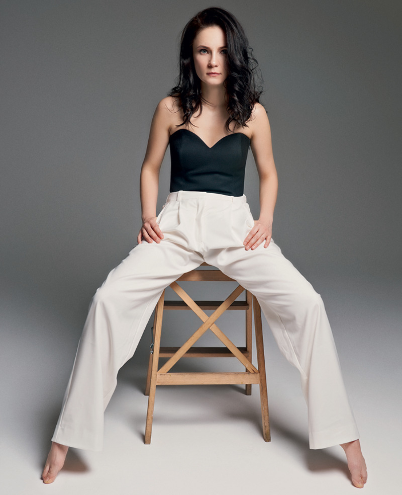 "Детство было не то что небогатое, а голодное. Папа ушел от нас, когда мне было два года. Мама, школьная учительница, получала мало"