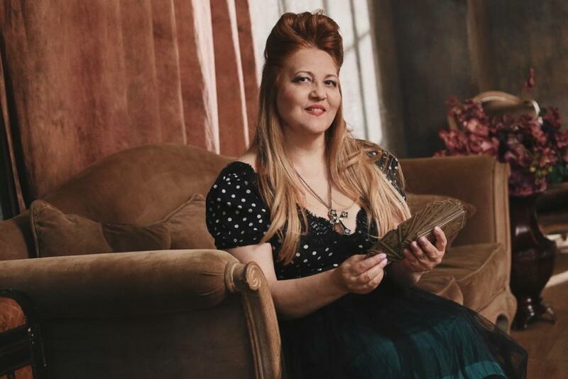 Таролог и парапсихолог Галина Янко