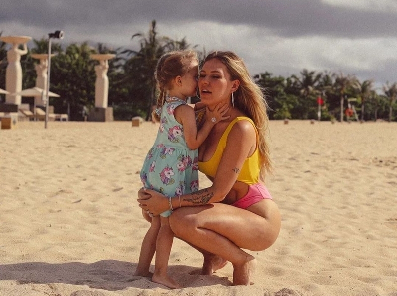 Сейчас Рита Дакота с дочкой отдыхают на Бали