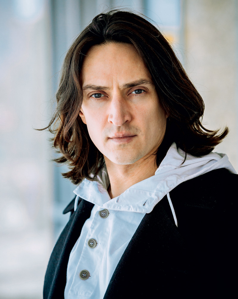 Юрия могли бы отчислить из института после первого курса, но решили дать шанс. А теперь он – один из интереснейших актеров российского кино