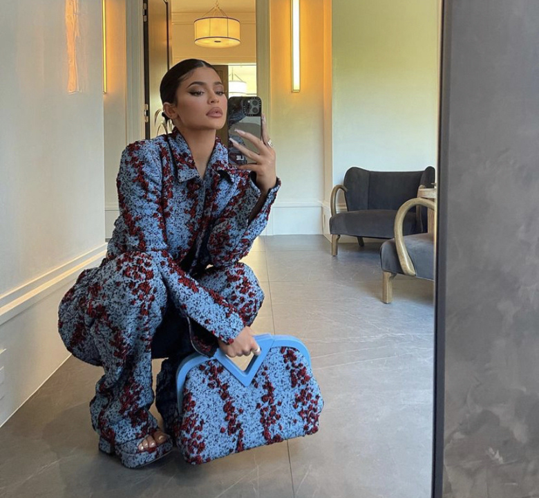 Многие не могут обойтись без обновления своей ленты